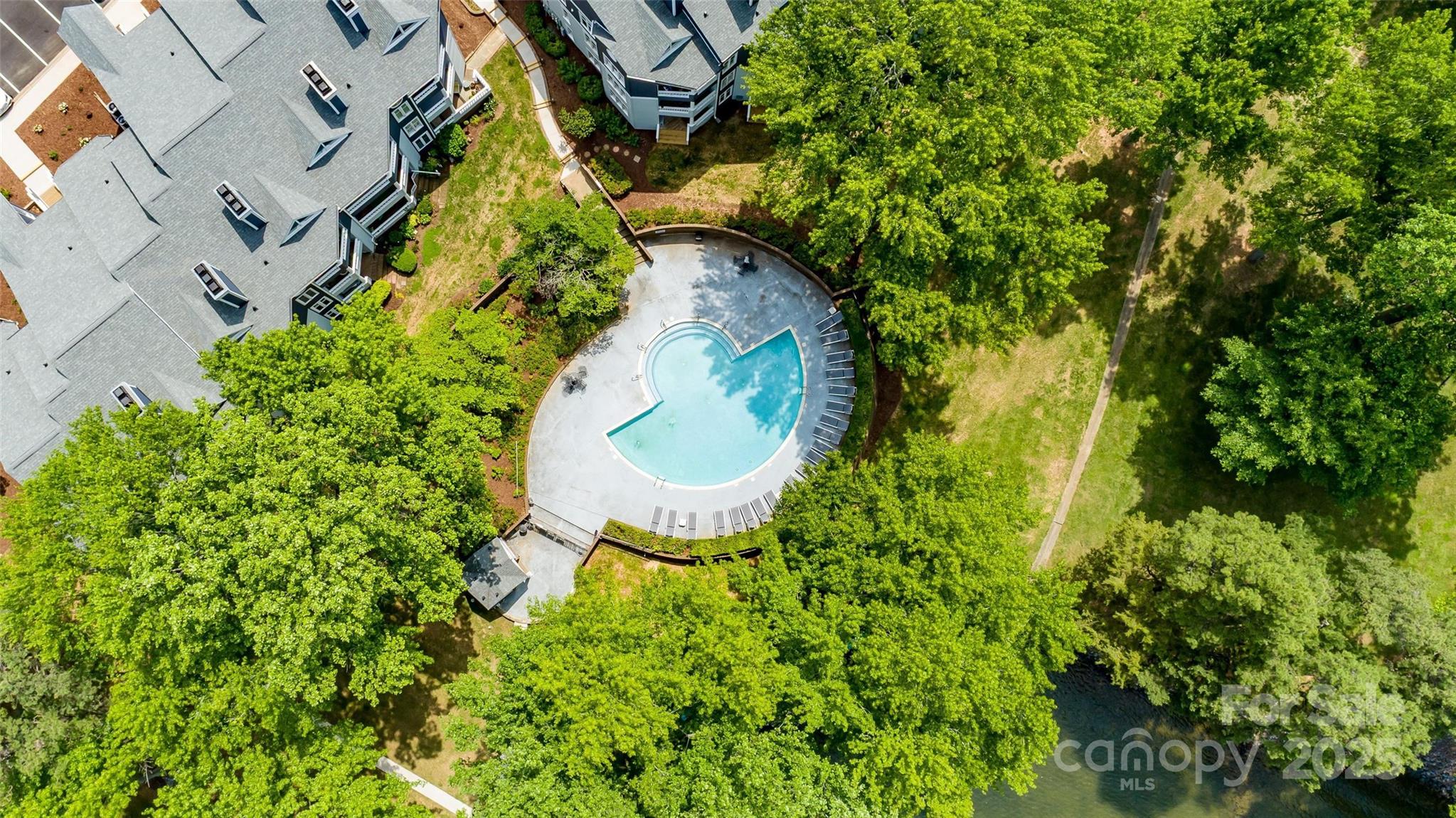 302 Northwest Drive