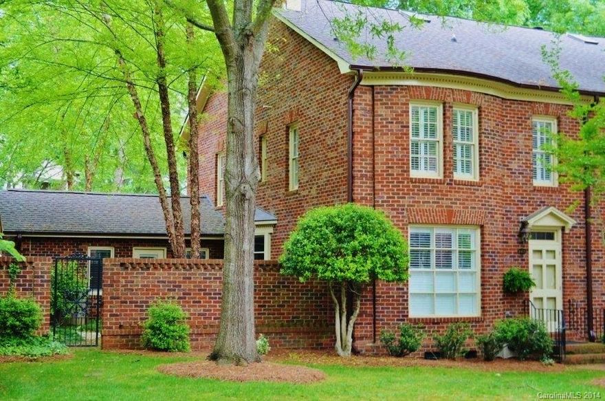 Great close-in SE Charlotte Location! Convenient to South Park, Uptown, & more.  Quality-built , all brick townhome w/private brick-enclosed courtyard.  9' ceilings & hardwood floors on main, vaulted ceilings in den and master bedroom, 2-story, sun-lit upper hall.  Updated Kitchen w/Stainless appliances/granite countertops. MBA w/separate shower & jetted tub.  Large walk-in closet w/window in Master BR.  Fine brick detailing + elegant interior trim - built to remind us of Historic Georgetown!