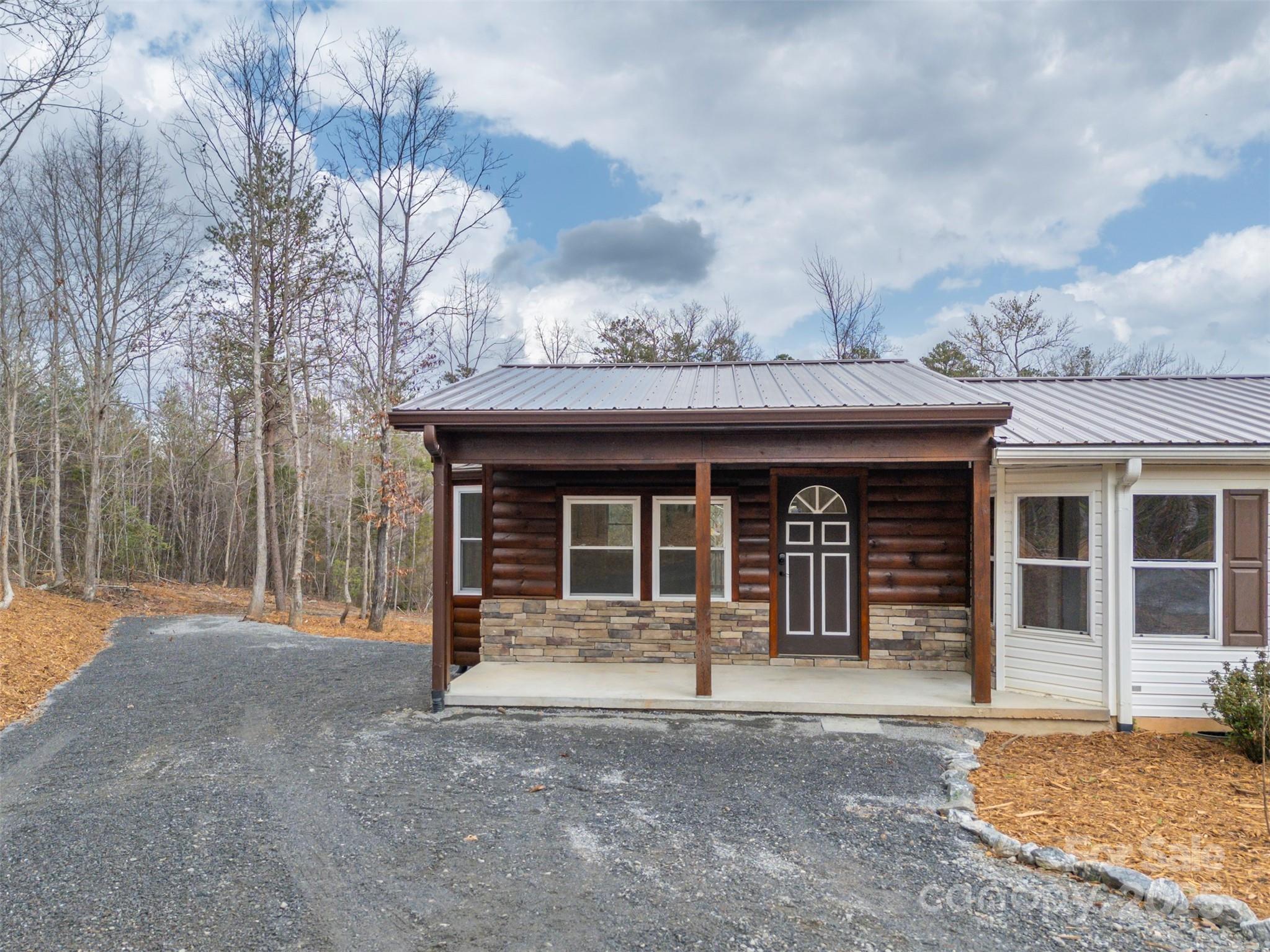 1206 Carpenter Road
