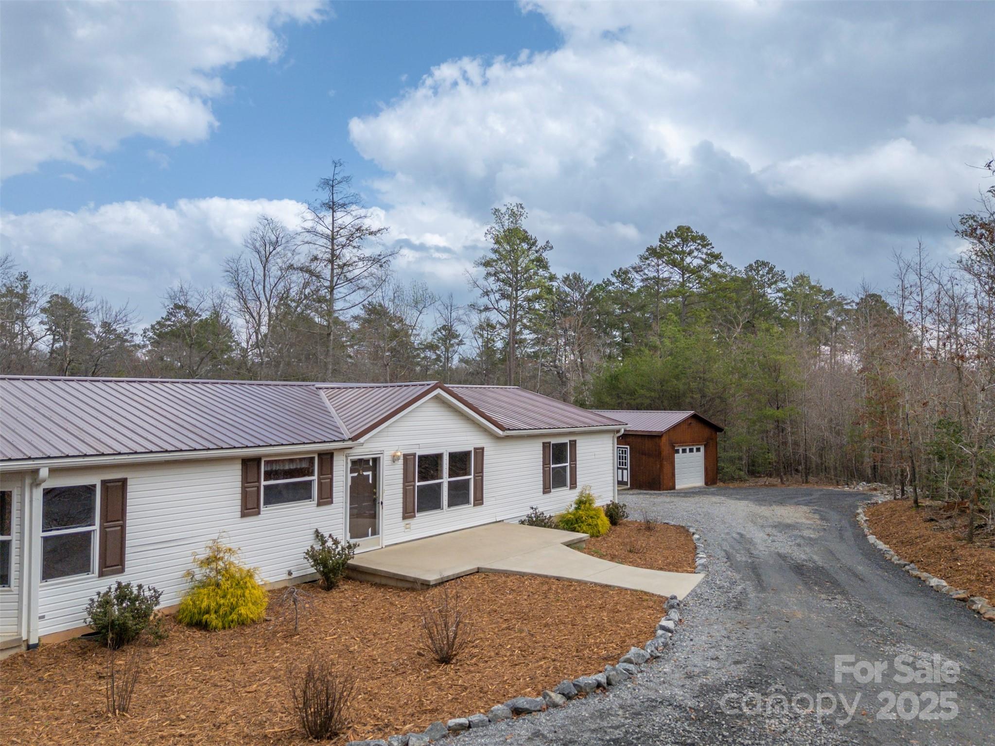 1206 Carpenter Road