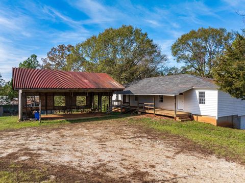 A home in Chesnee