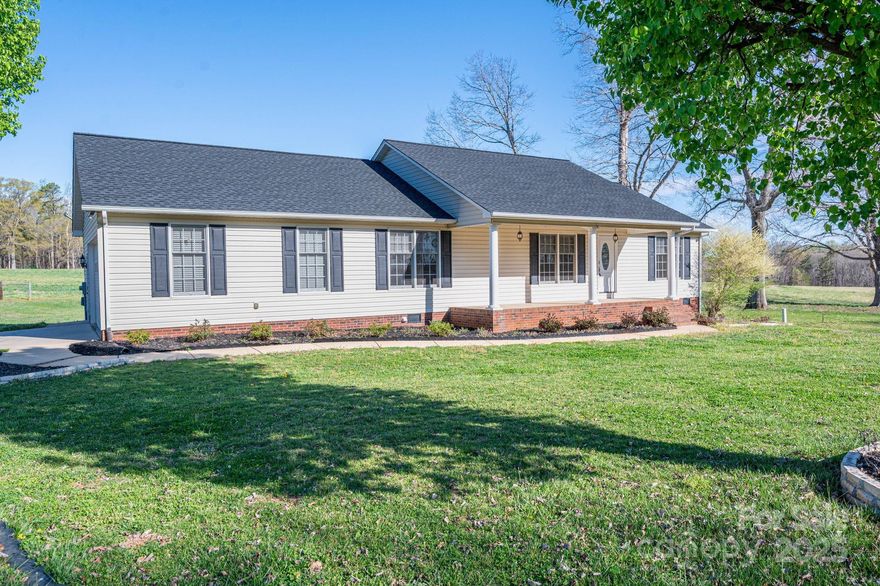 Charming updated ranch located in private Cul de Sac.  Features 3 bd, 2 bath, an additional office or optional 4th bedroom nestled in a peaceful rural setting. Move in ready with rocking chair front porch and offering open pasture views off the back. Located in desired Homestead Acres neighborhood.