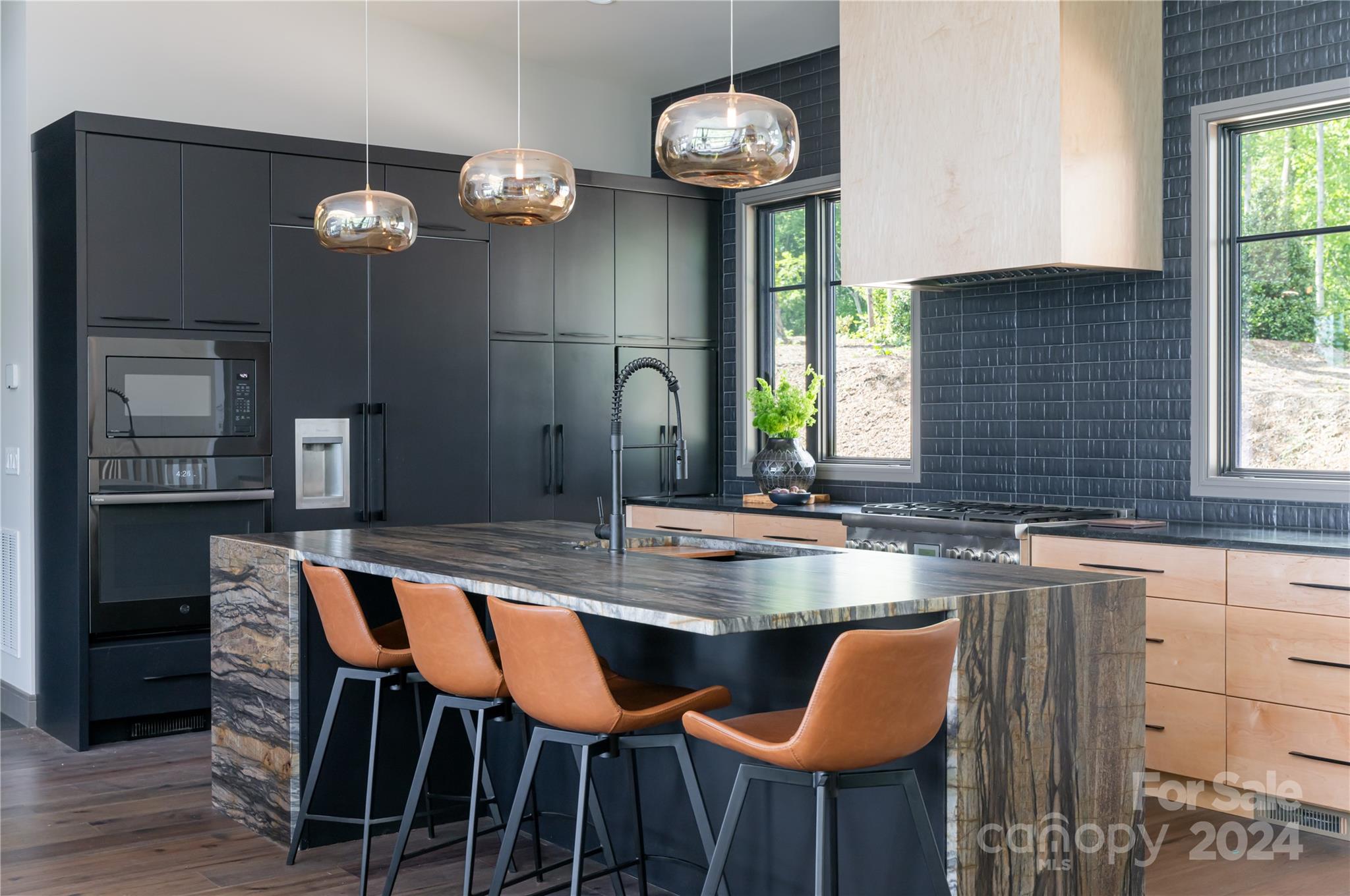 Couch Mountain - Residential