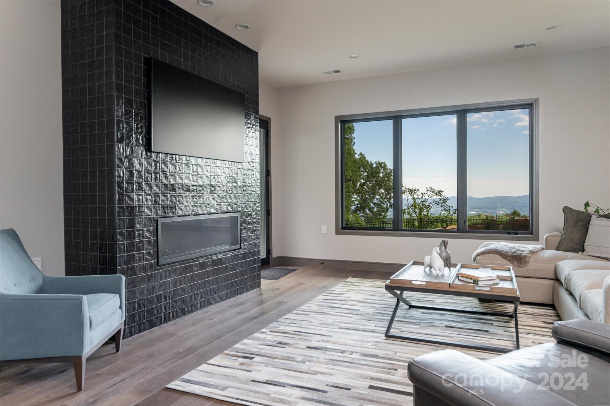 Couch Mountain - Residential