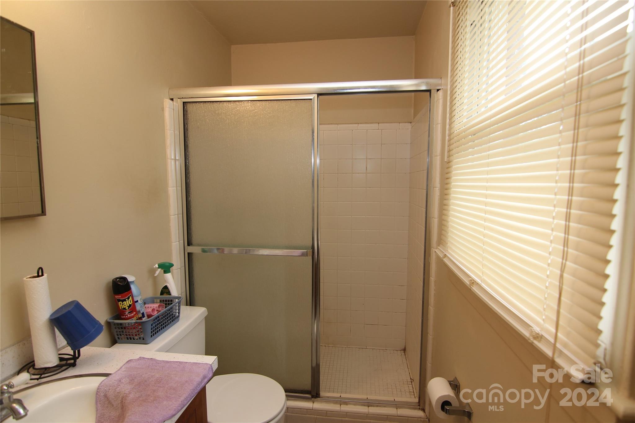 Charlotte, North Carolina 28205, United States, 3 Bedrooms Bedrooms, ,2 BathroomsBathrooms,Residential,Under Contract,46117