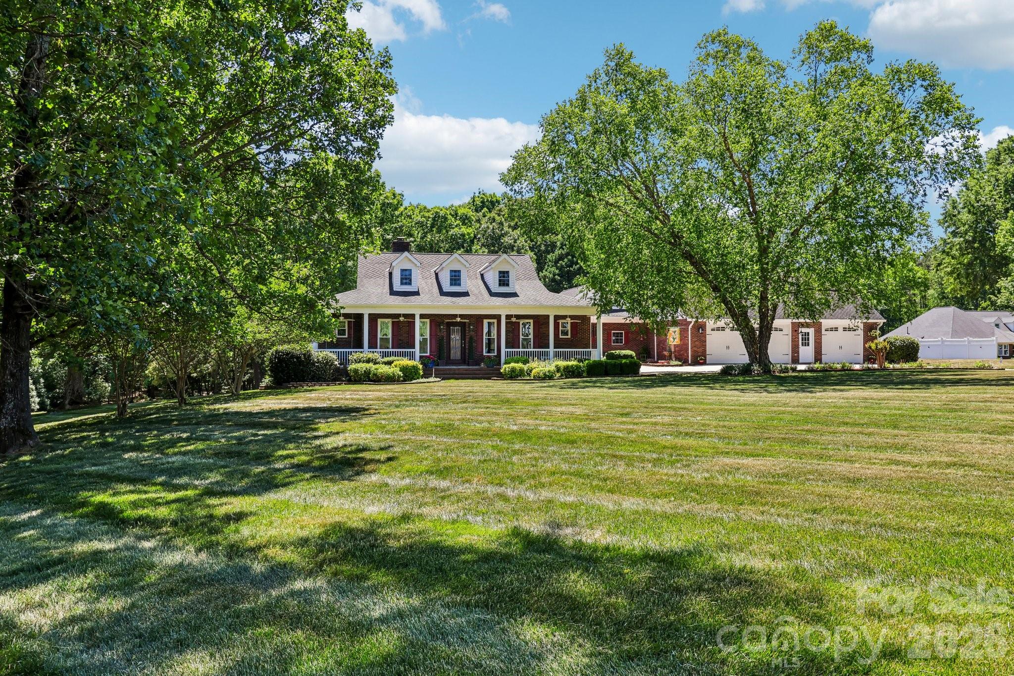 1081 W Stanly Street