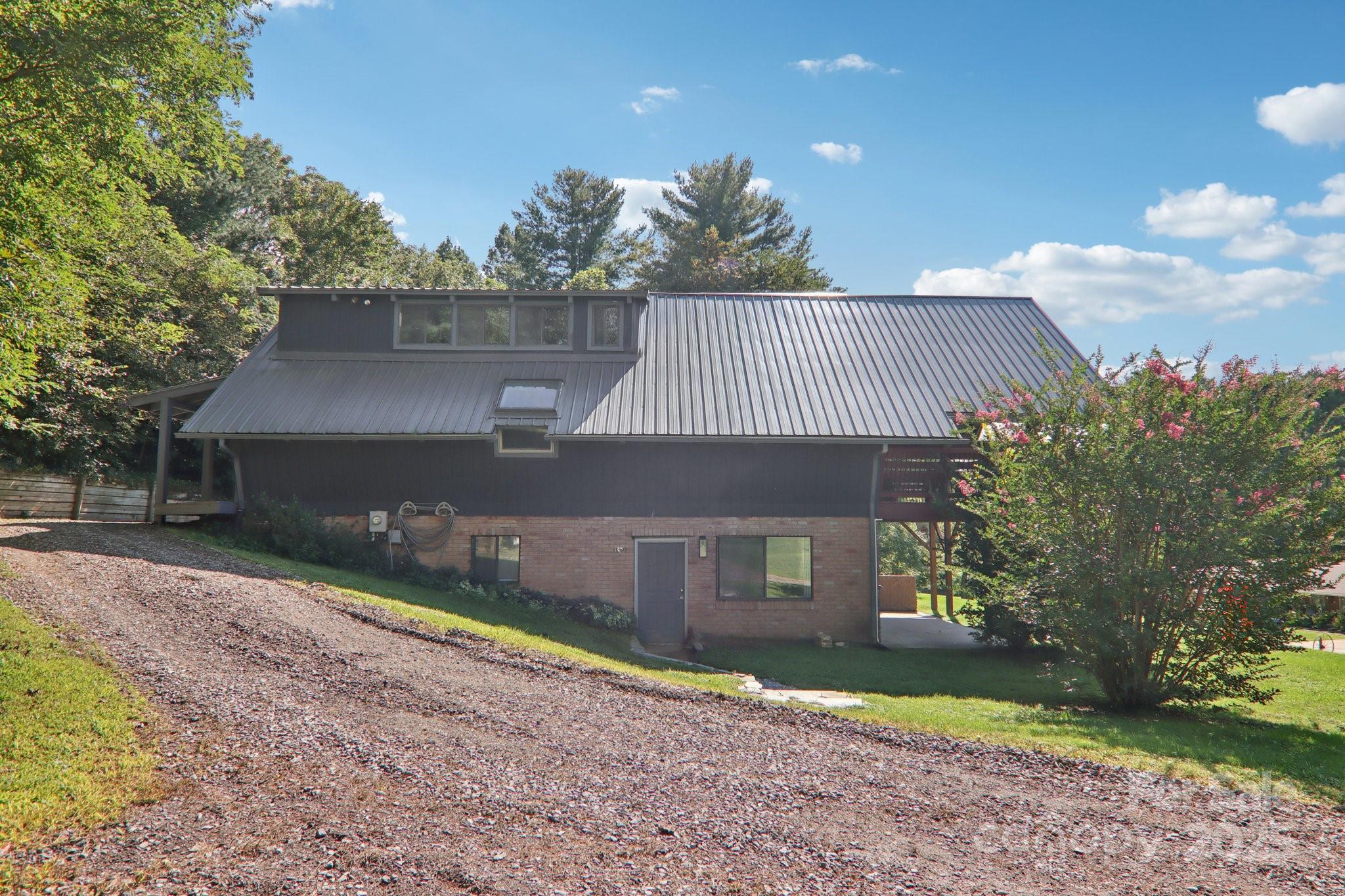 1170 Ratcliff Cove Road