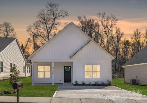 4827 Victoria Avenue Charlotte NC 28269