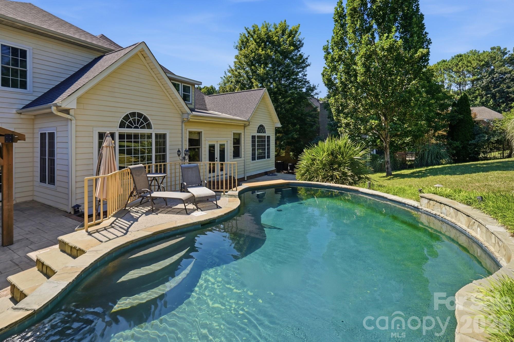 126 Whispering Cove Court