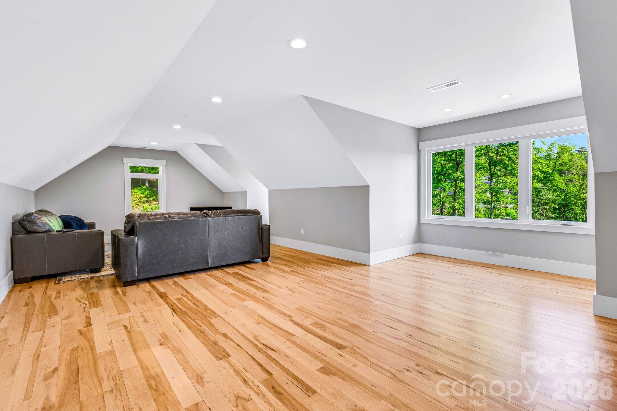 Saddle Ridge Estates - Residential