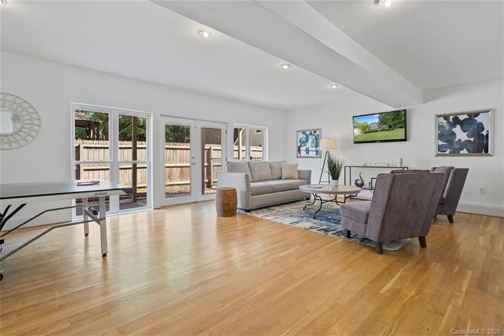 Beverly Woods - Residential