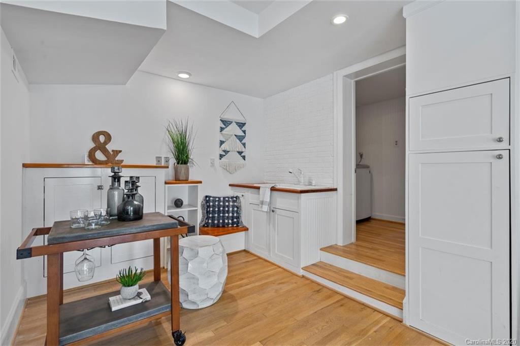 Beverly Woods - Residential