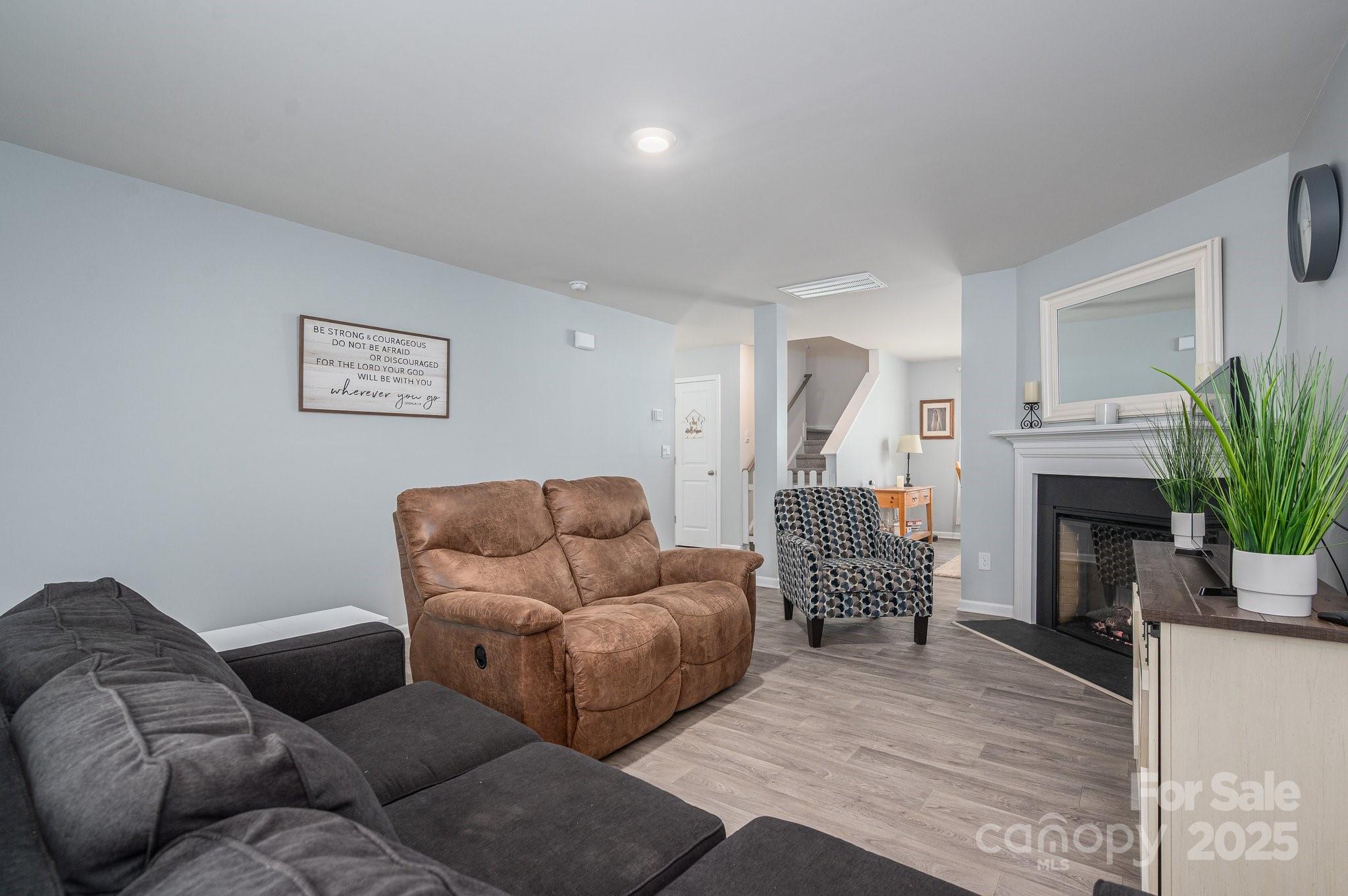 1347 Mifflin Lane