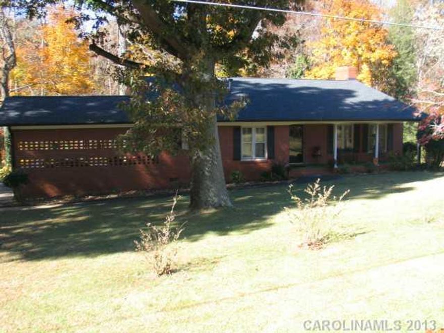 WELL CARED FOR 1 OWNER HOME- UPDATED COUNTER TOPS & APPLIANCES IN KITCHEN- LOTS OF COUNTER SPACE- LARGE PANTRY- SPACIOUS FORMAL DINING RM- HDWD FLOOR SHOWING IN DR & FOYER- HDWDS UNDER ALL CARPET ON MAIN & UPPER LEVELS- HOME HAS LOTS OF CHARACTER & SPACE- COVERED FRONT PORCH & PATIO OVERLOOKING BACK YARD- VERY PRIVATE- NO NEIGHBORS IN BACK OR TO THE LEFT.