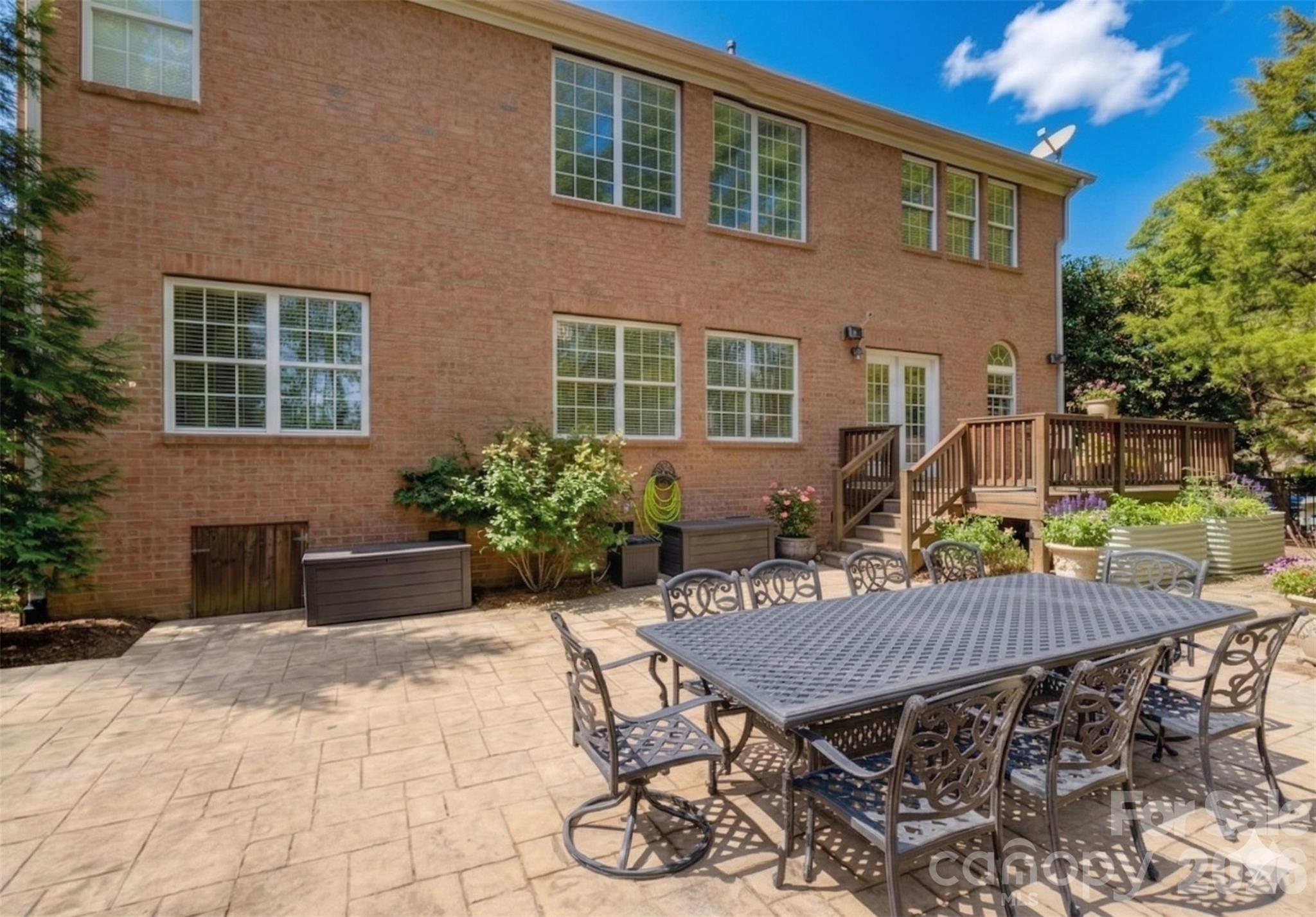 The Palisades - Residential