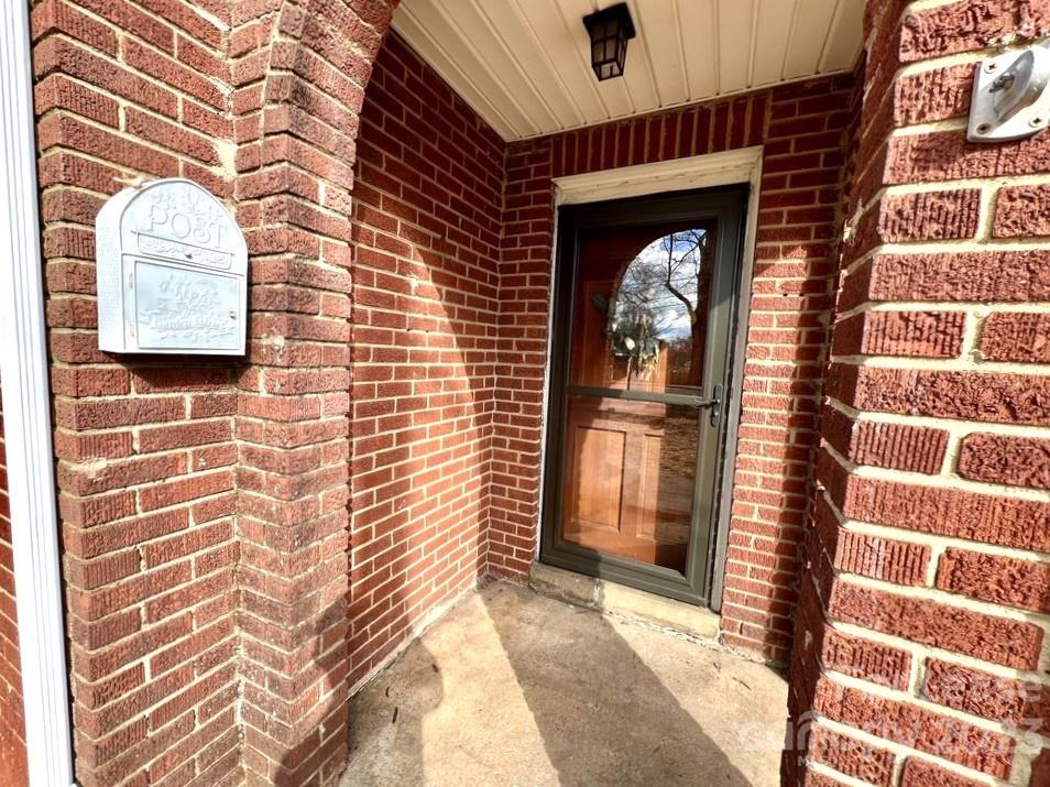 Oakhurst - Residential Lease