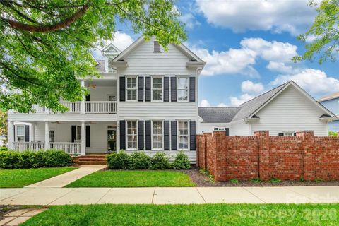 Photo of 904 Tuckerton Drive, Fort Mill, SC 29708 (MLS # 4384697)