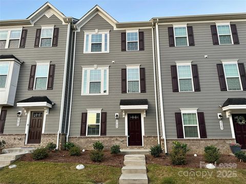Photo of 2103 Autumn Olive Lane, Matthews, NC 28104 (MLS # 4301193)