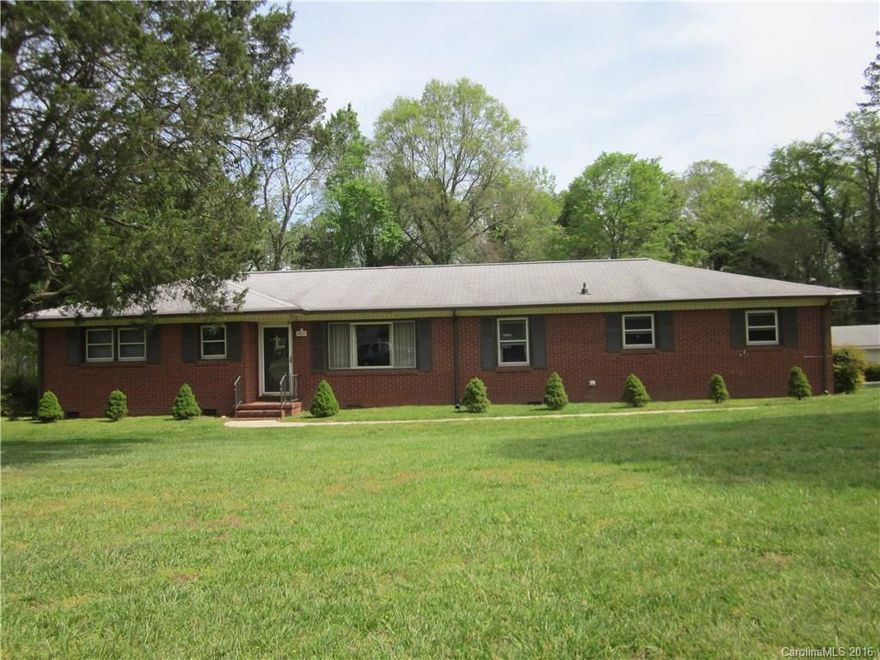 Much sought after brick ranch on .8 acre lot with living room/dining room, kitchen with fresh stainless steel appliances, family room with fireplace & gas logs, bonus room/converted carport with pool table which remains, half bath, bar, etc., 2 bedrooms and 2 more baths including updated hall bath, large screen porch with hot tub which remains, 2, 2 car carports, RV storage area, storage building and much more.  Only 175,000!