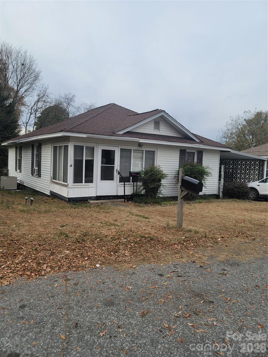 Excellent investment opportunity 3 bedrooms, 2 baths Ranch with spacious backyard. Home needs TLC. Conveniently located near downtown Kannapolis, ball park, shopping, restaurants.