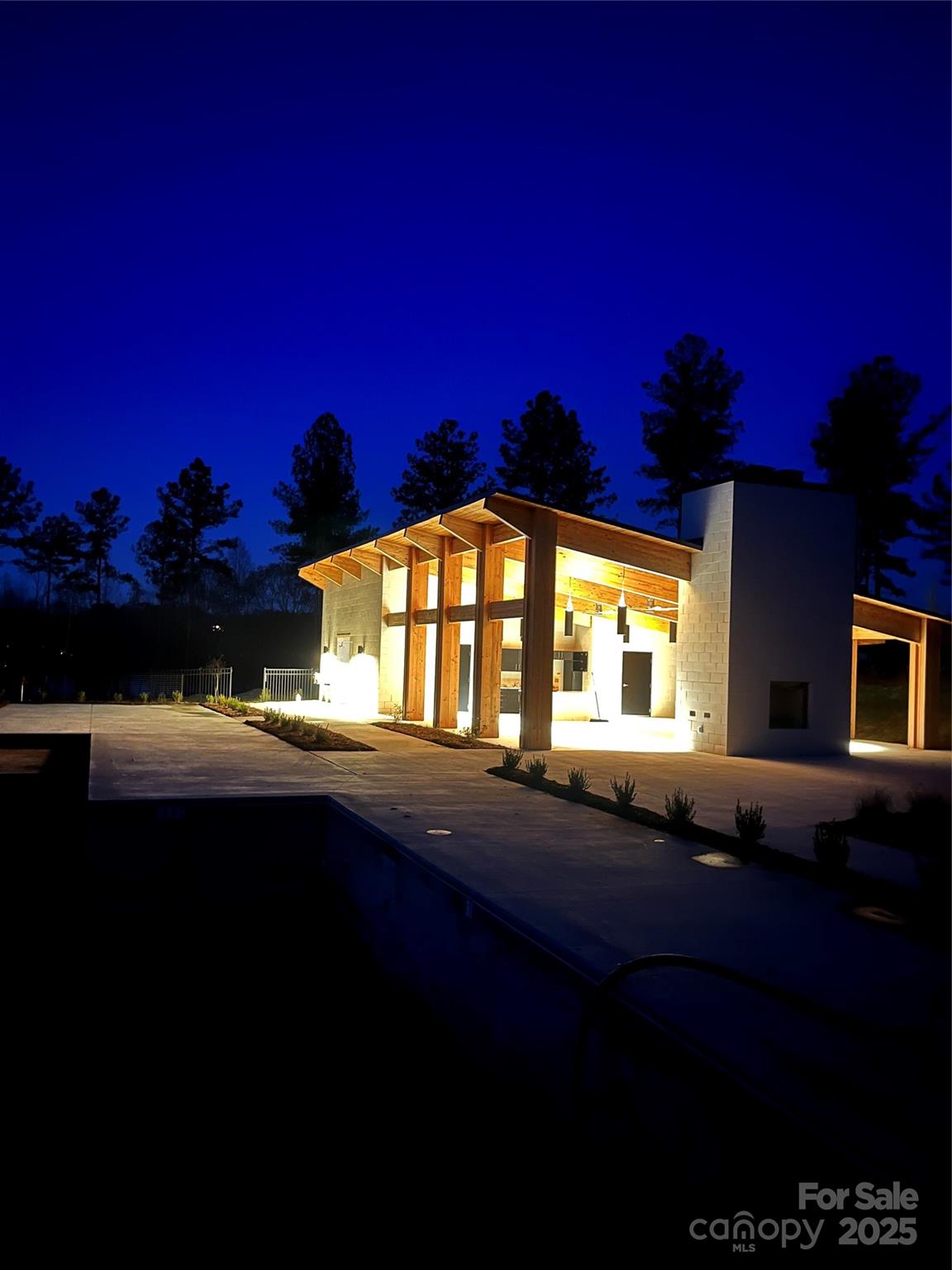 Lakeside Reserve - Land