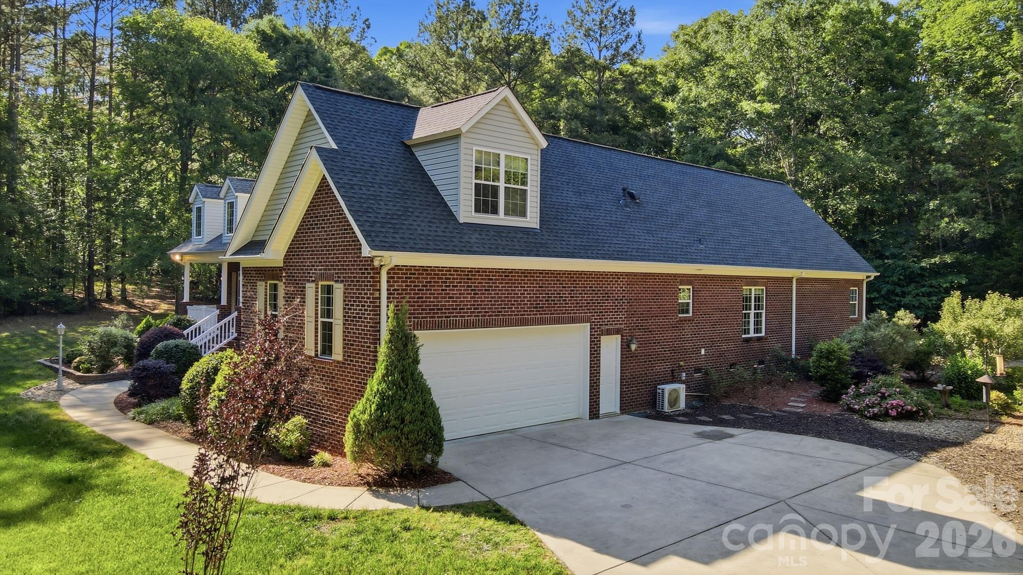 2043 Standing Timber Road