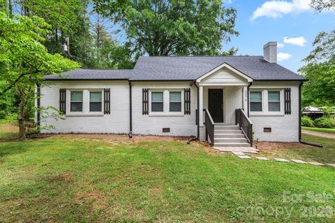 Photo of 2376 S US 321 Highway, Newton, NC 28658 (MLS # 4402152)