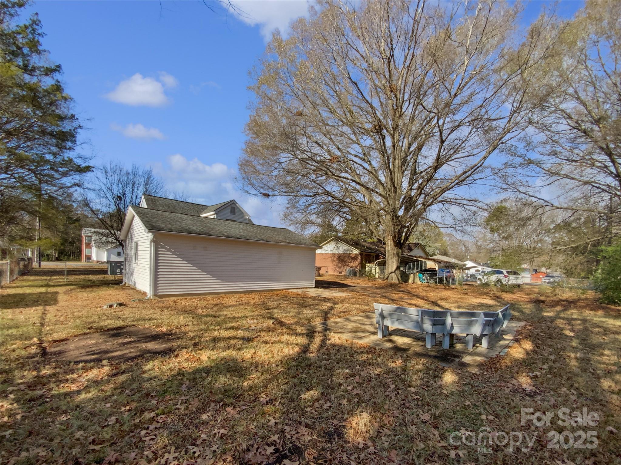 2703 Pennsylvania Avenue