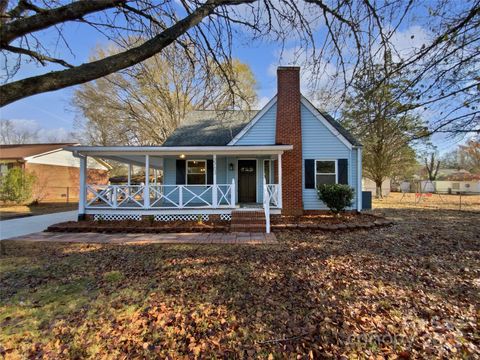 Photo of 2703 Pennsylvania Avenue, Kannapolis, NC 28083 (MLS # 4327386)