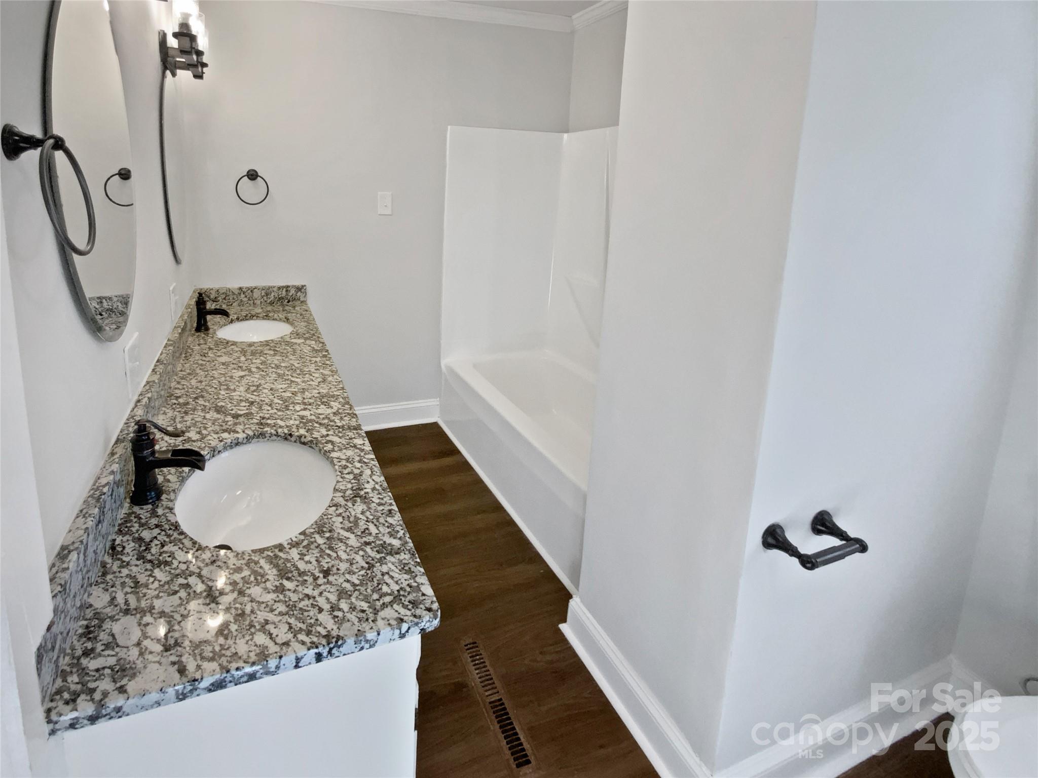Royal Oaks - Residential