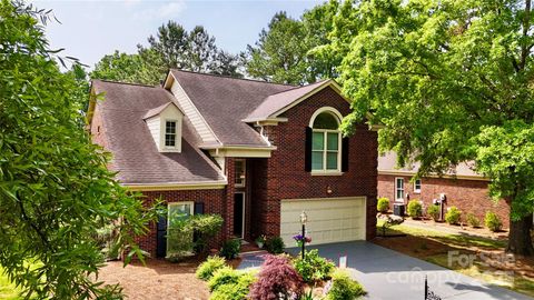 7031 Walton Heath Lane Charlotte NC 28277