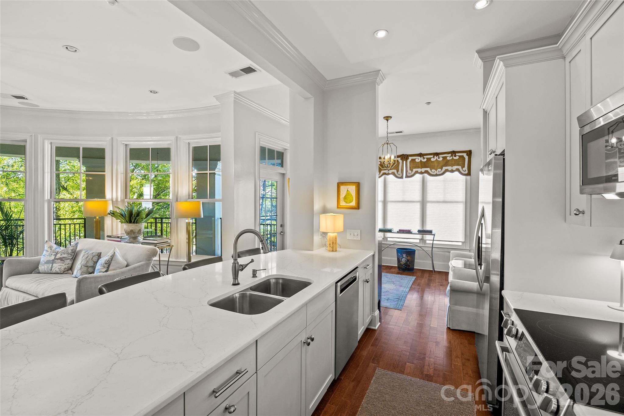 5425 Closeburn Road 215