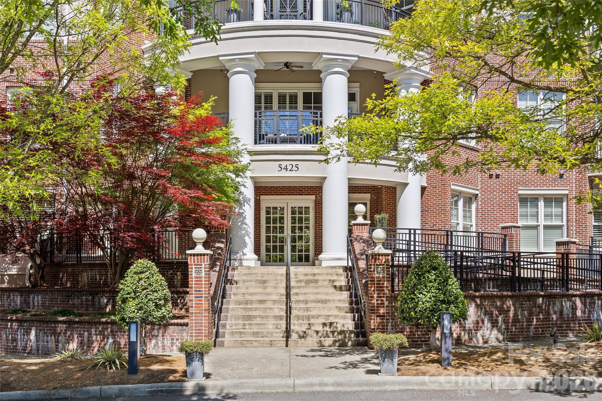 5425 Closeburn Road 215