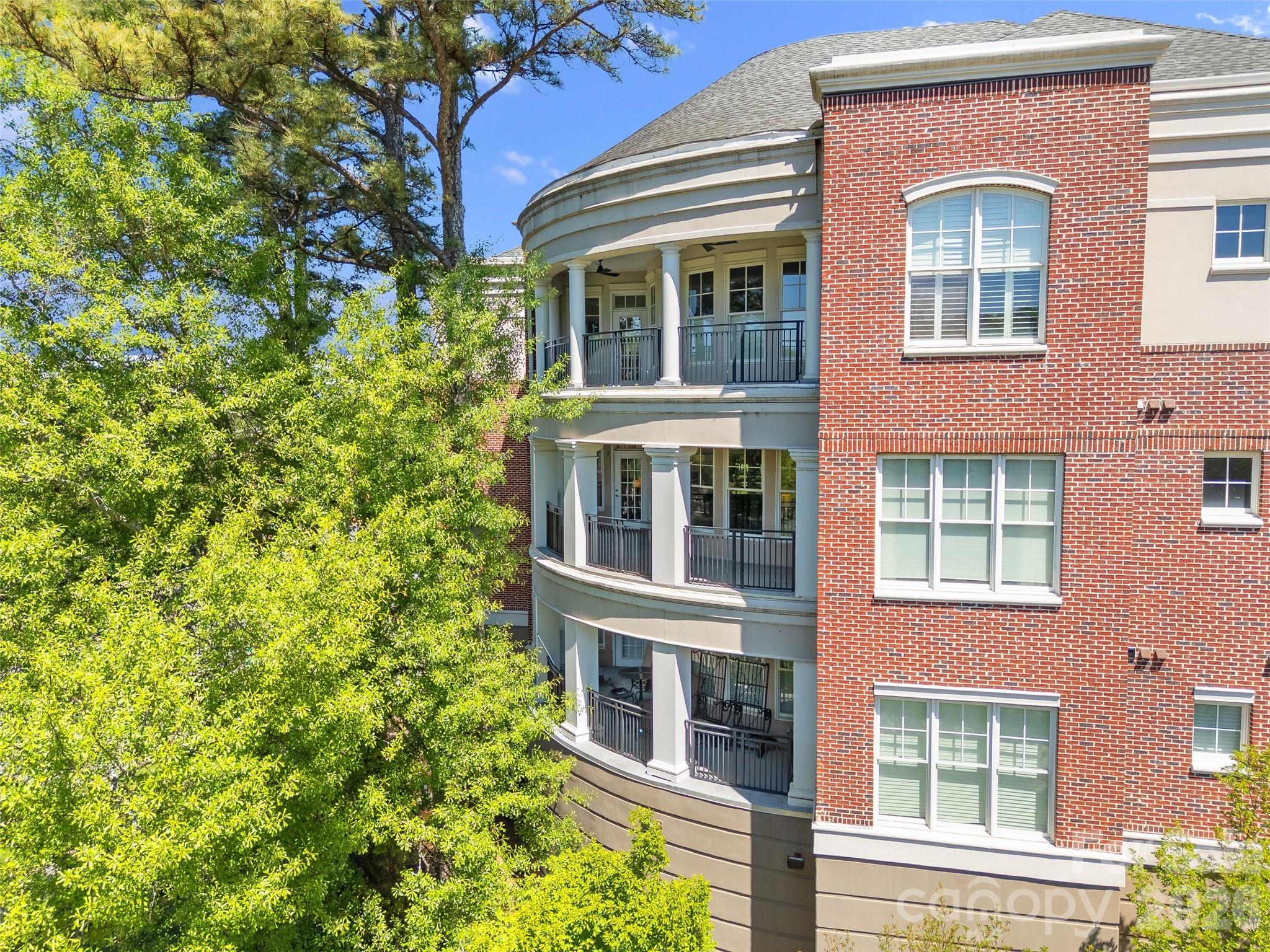 5425 Closeburn Road 215