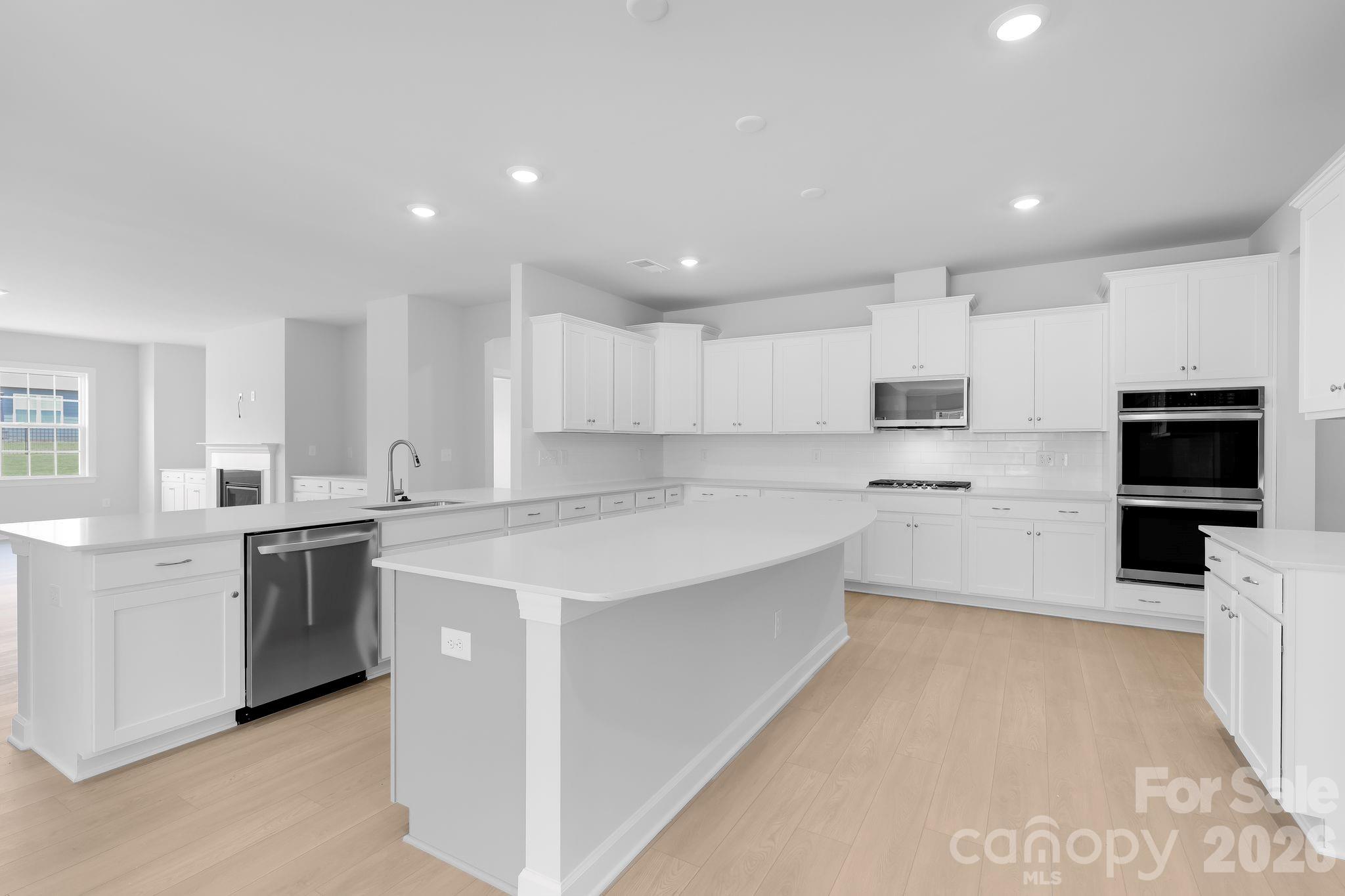 Roselyn - Residential