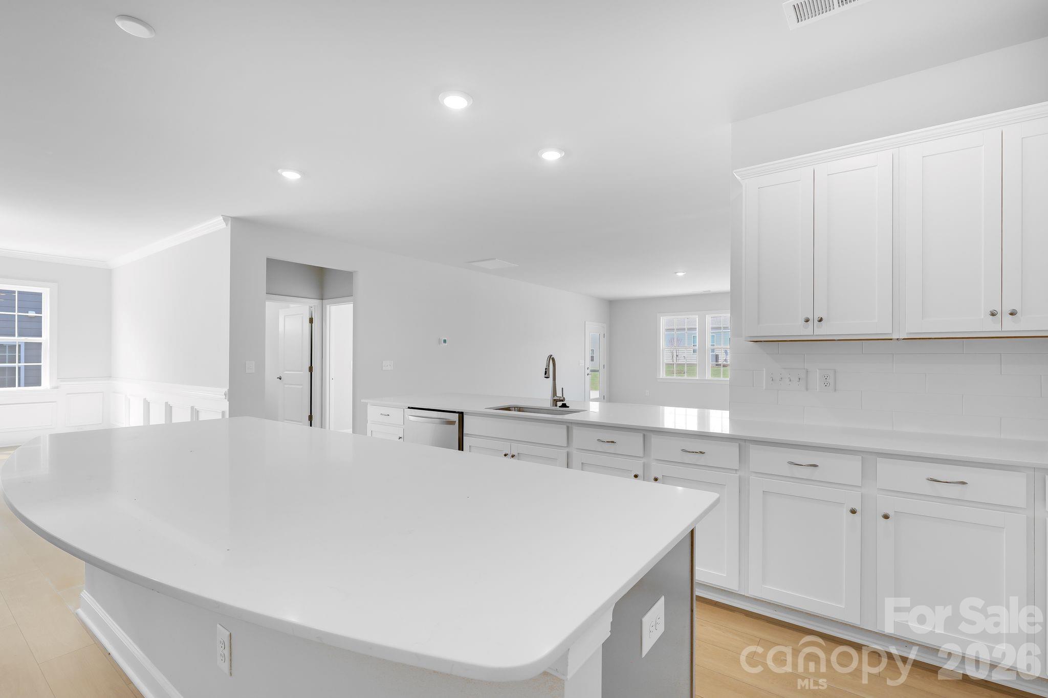 Roselyn - Residential