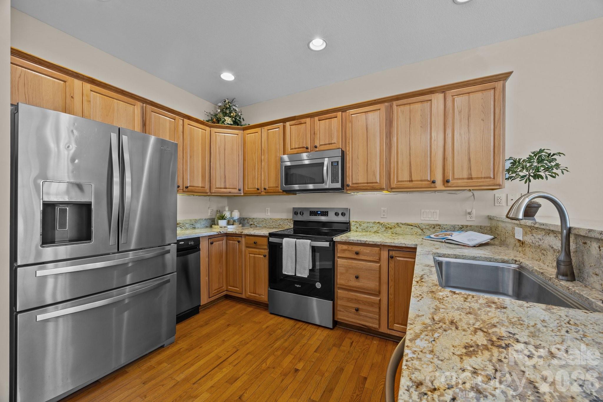 High Vista Falls - Residential