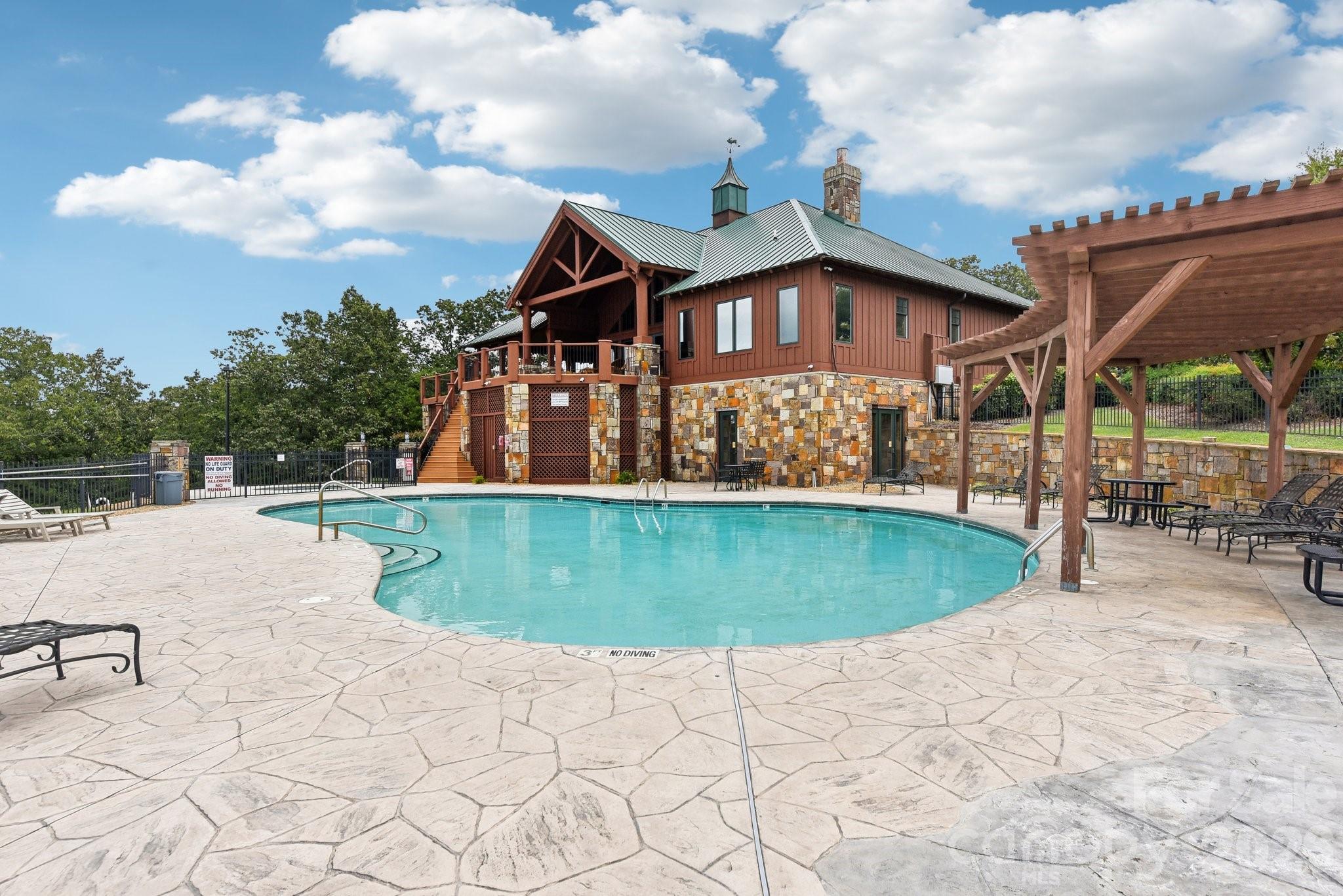 Denton, North Carolina, 27239, United States, 4 Bedrooms Bedrooms, ,7 BathroomsBathrooms,Residential,Active,1749263