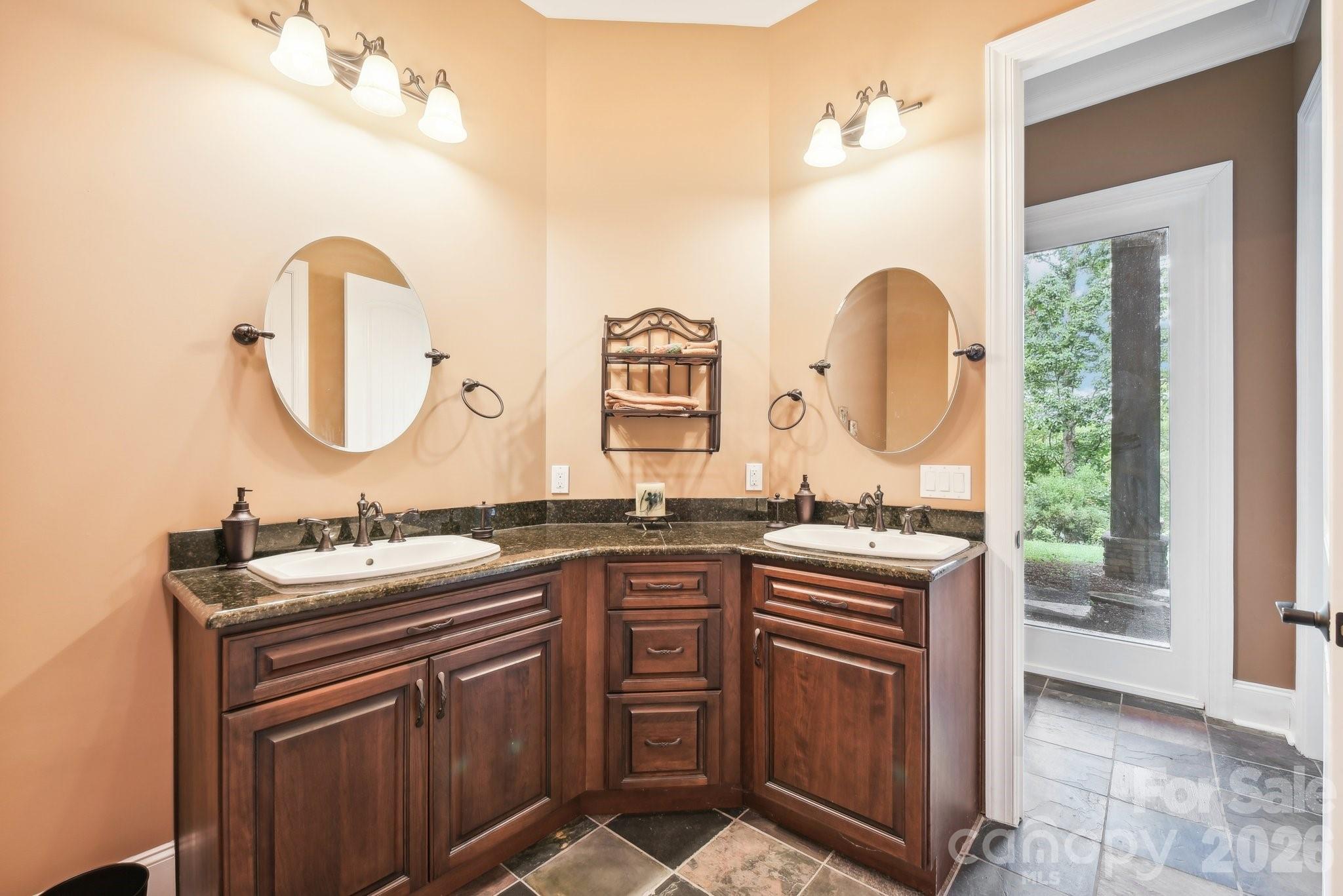 Denton, North Carolina, 27239, United States, 4 Bedrooms Bedrooms, ,7 BathroomsBathrooms,Residential,Active,1749263