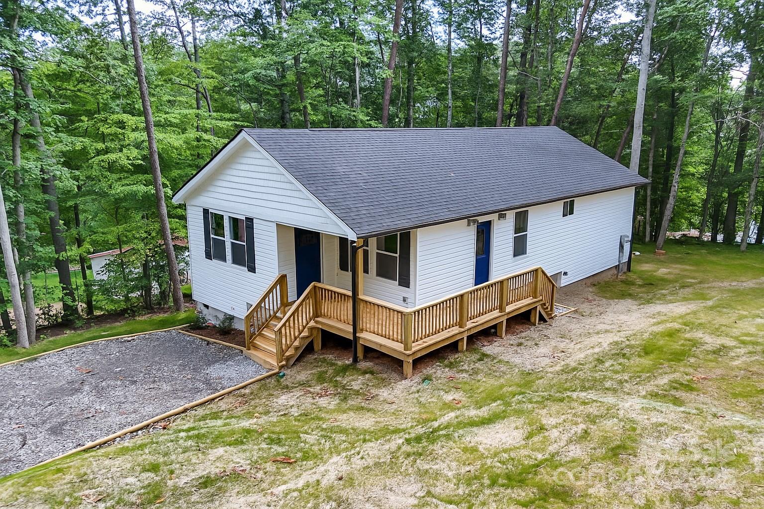 10 Fair Bluff Lane