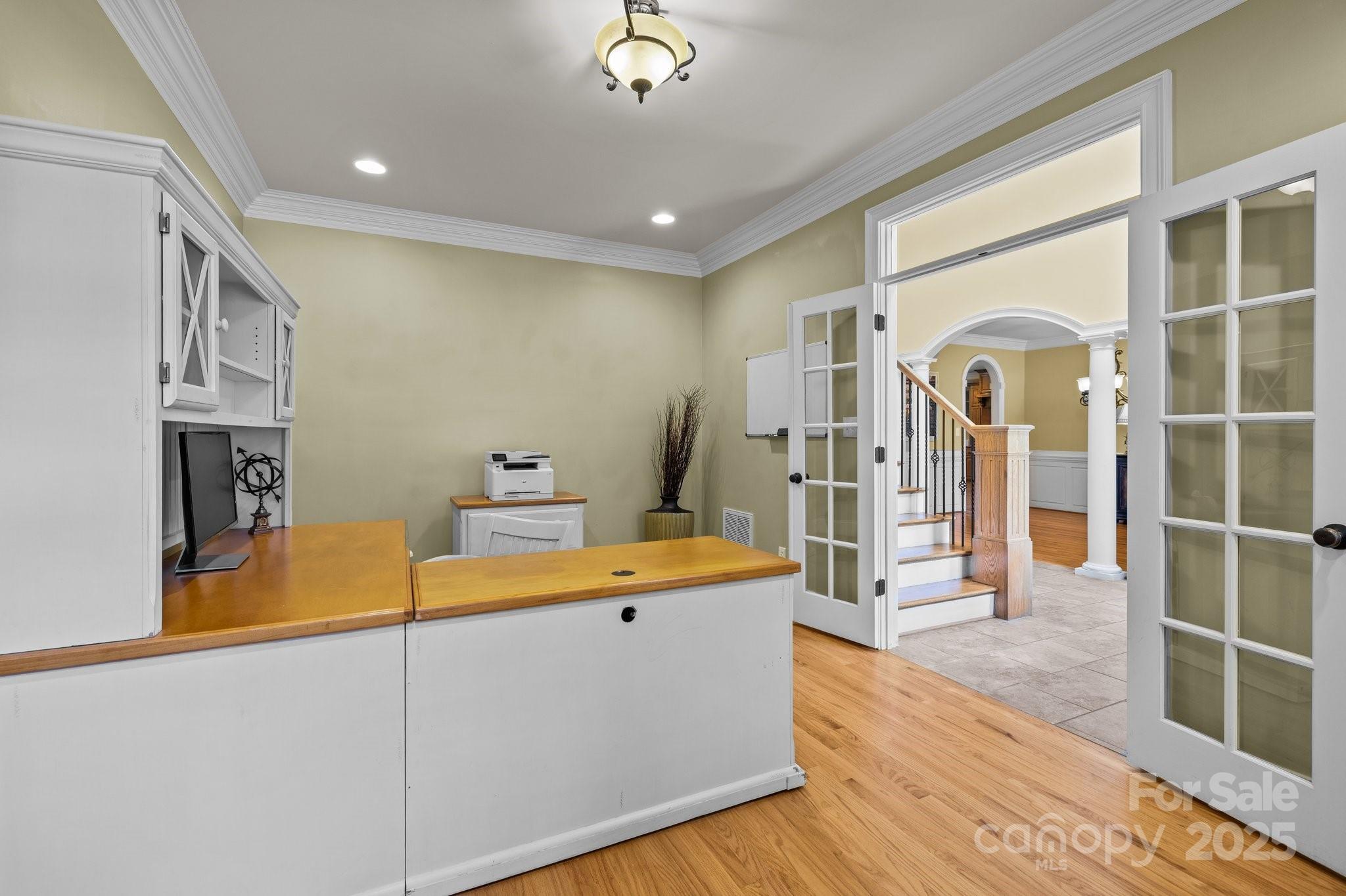 6565 Robin Hollow Drive