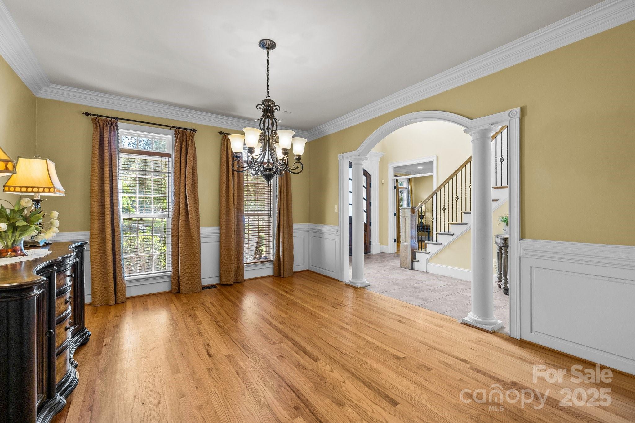 6565 Robin Hollow Drive