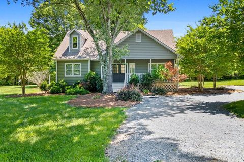 A home in Weddington