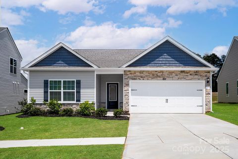 Photo of 4012 Bolo Drive, Charlotte, NC 28215 (MLS # 4311609)