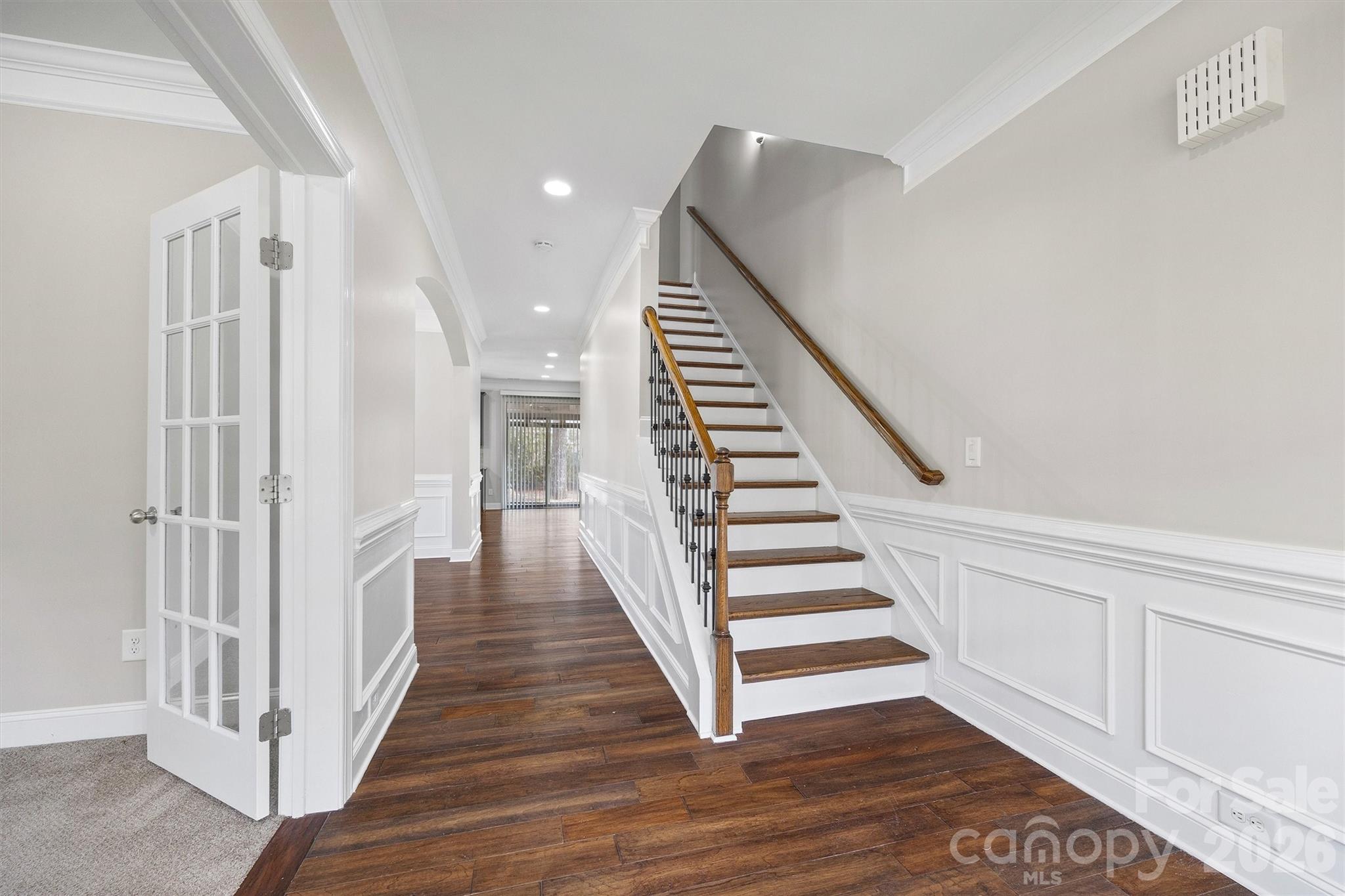 6013 Hyde Park Drive