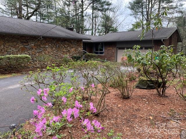 101 LAKEMONT Drive
