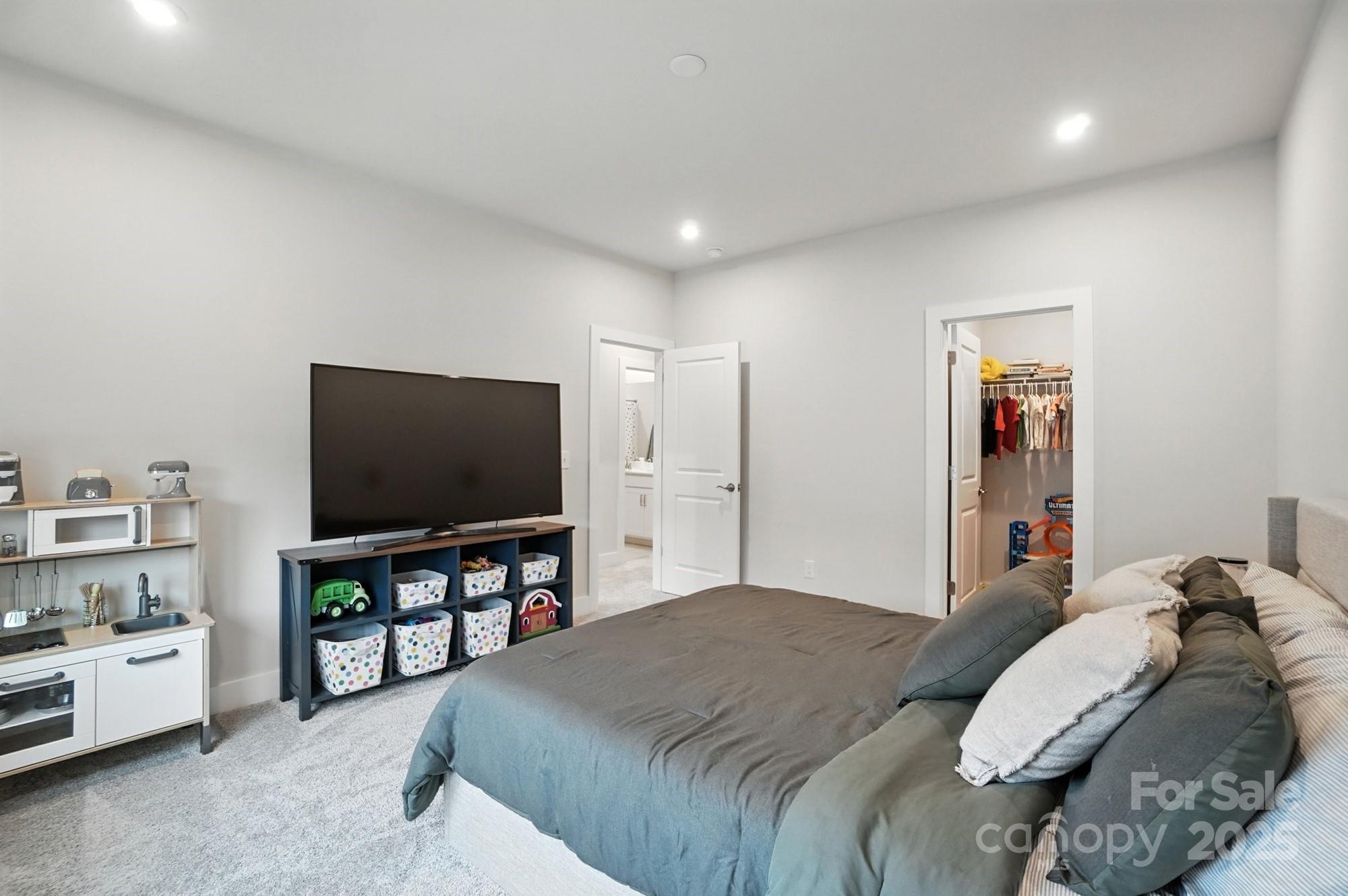 Seven Oaks - Residential