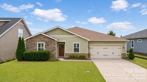 Photo of 5262 Looking Glass Trail, Denver, NC 28037 (MLS # 4417397)
