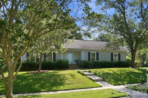 Photo of 1200 Beechdale Drive, Charlotte, NC 28212 (MLS # 4378896)