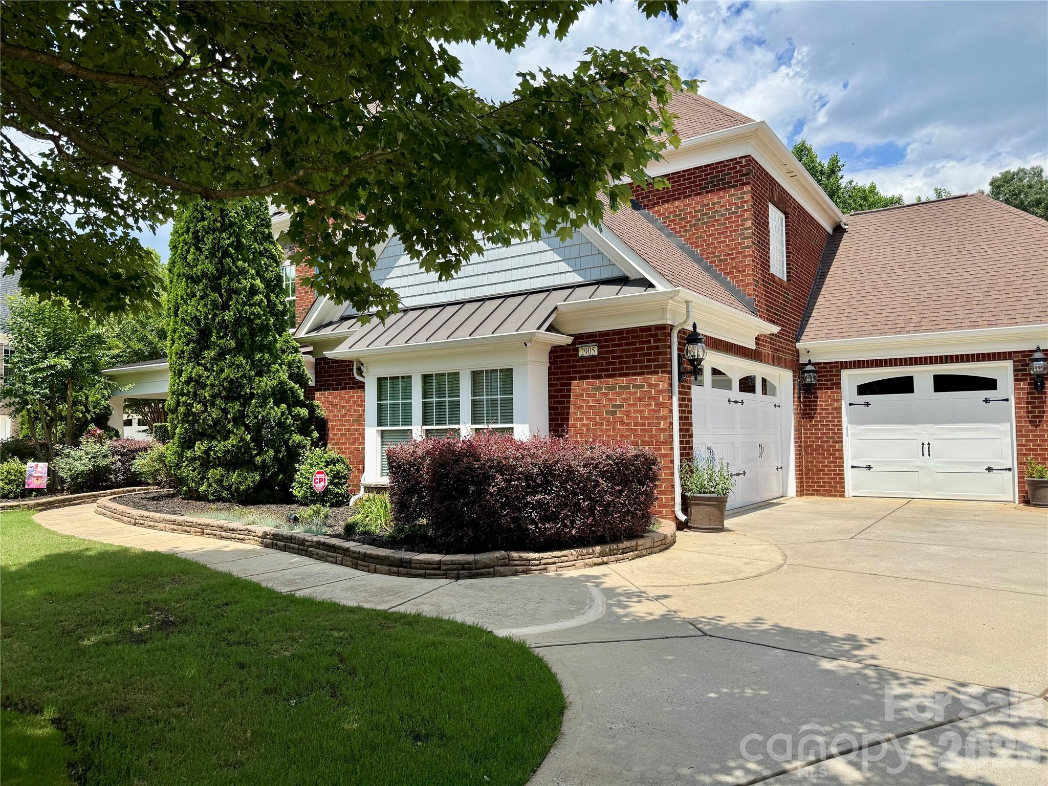 The Chimneys of Marvin - Residential